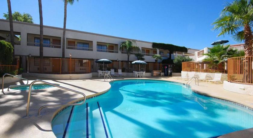 Hotel Ramada Tucson East Zewnętrze zdjęcie